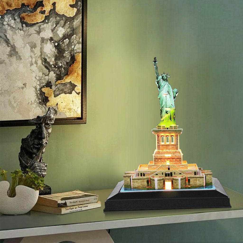 Cubic Fun 3d Puzzel Statue of Liberty LED